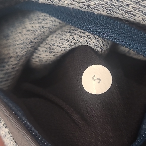 Lululemon Athletica Men's Hetered Blue and Gray Zip-Up Studio Hoodie Small - Picture 5 of 9